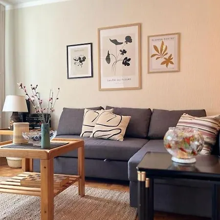 Lela's Place Vojvode Brane *